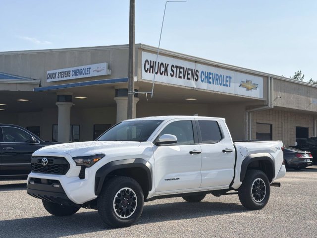 Used 2025 Toyota Tacoma TRD Off-Road AWD/4WD image 16