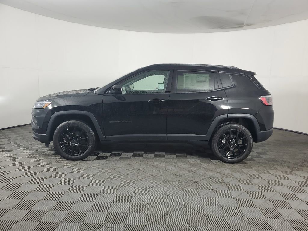 New 2026 Jeep Compass Latitude image 7