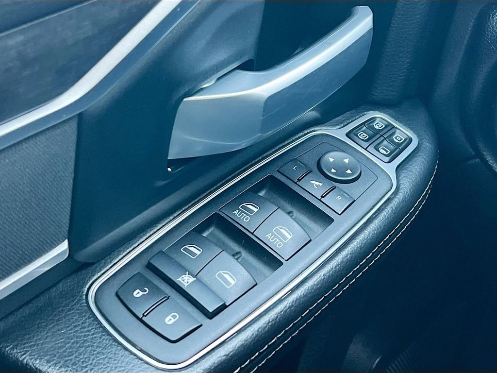 Used 2024 RAM 3500 Big Horn image 17