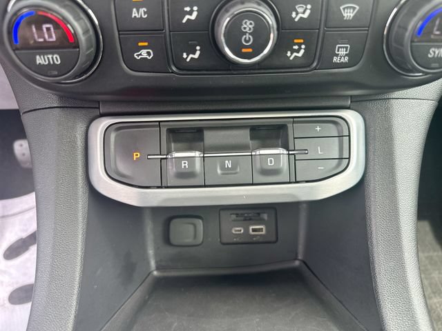 Used 2021 GMC Acadia SLT w/ Elevation Edition AWD/4WD image 22