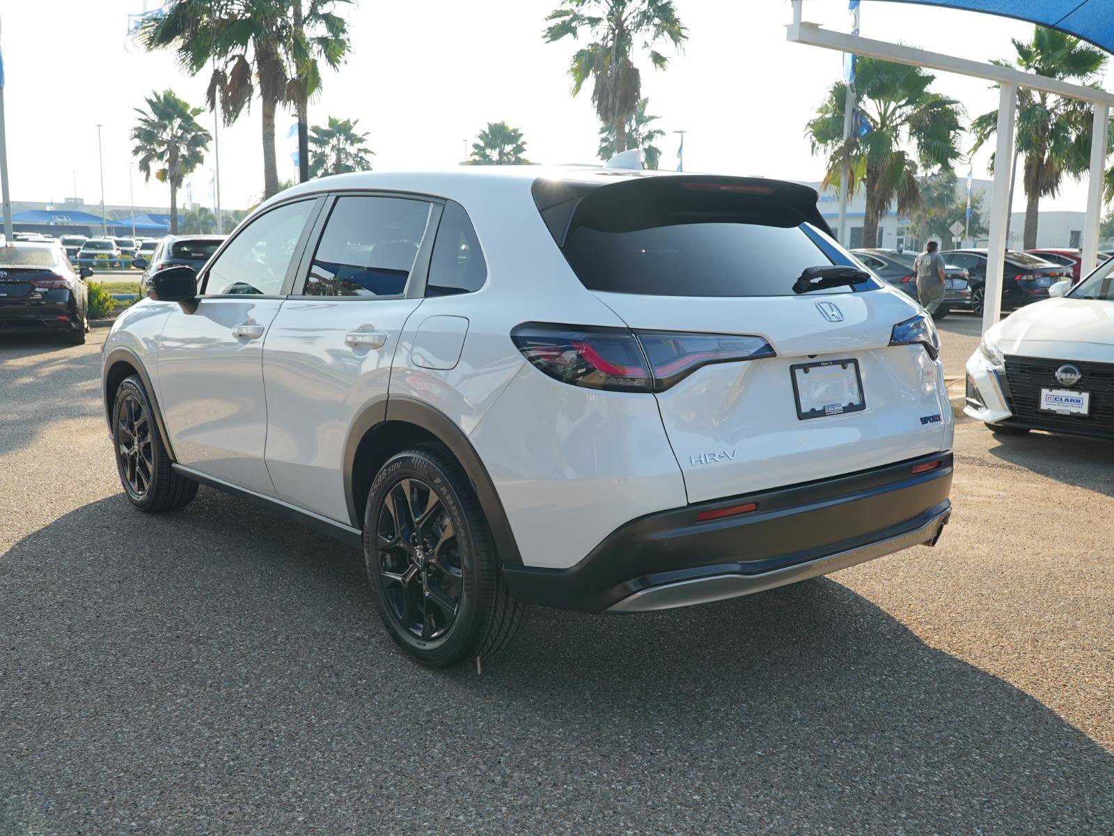 Used 2023 Honda HR-V Sport image 9