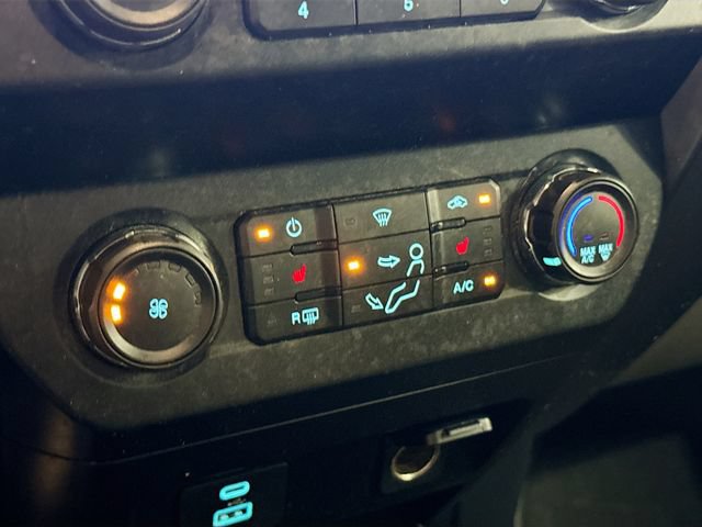 Used 2020 Ford F350 XLT w/ XLT Premium Package AWD/4WD image 17
