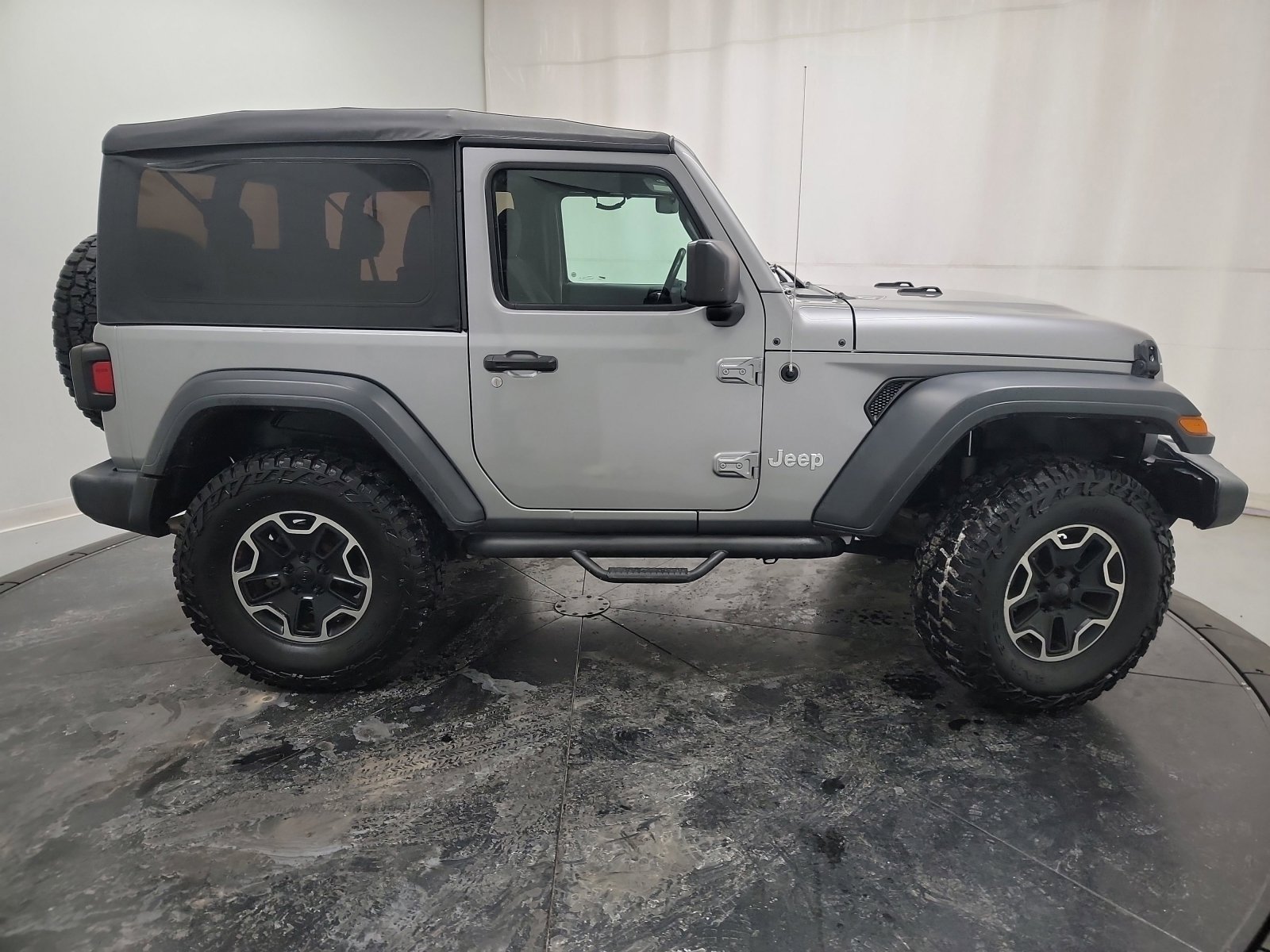 Used 2018 Jeep Wrangler Sport image 11