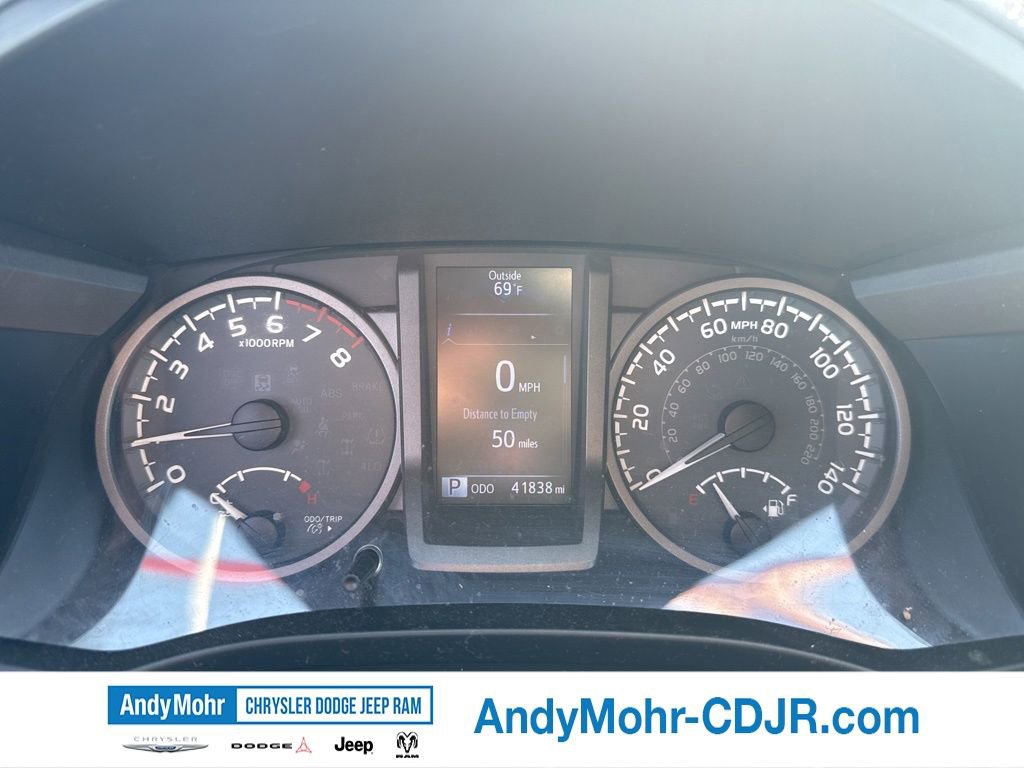 Used 2017 Toyota Tacoma TRD Off-Road w/ Tow Package (A/T) image 2