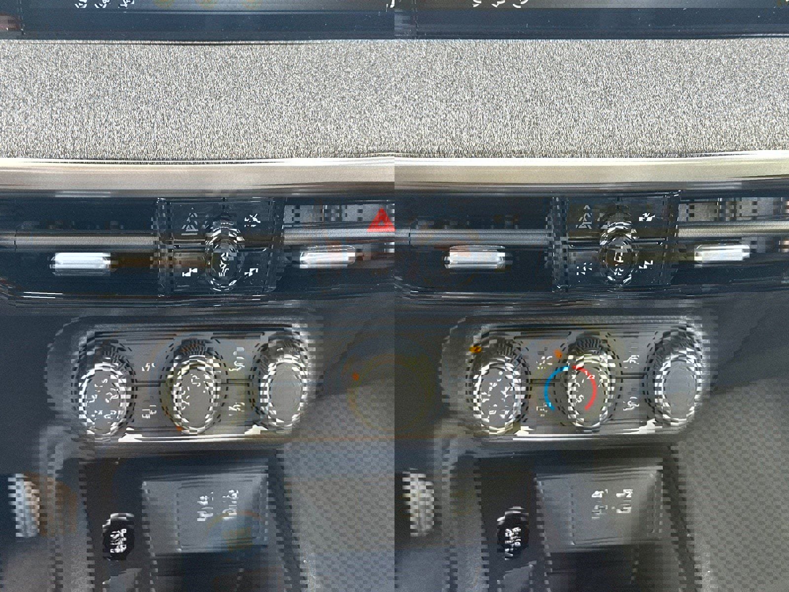 New 2026 Nissan Kicks S image 29