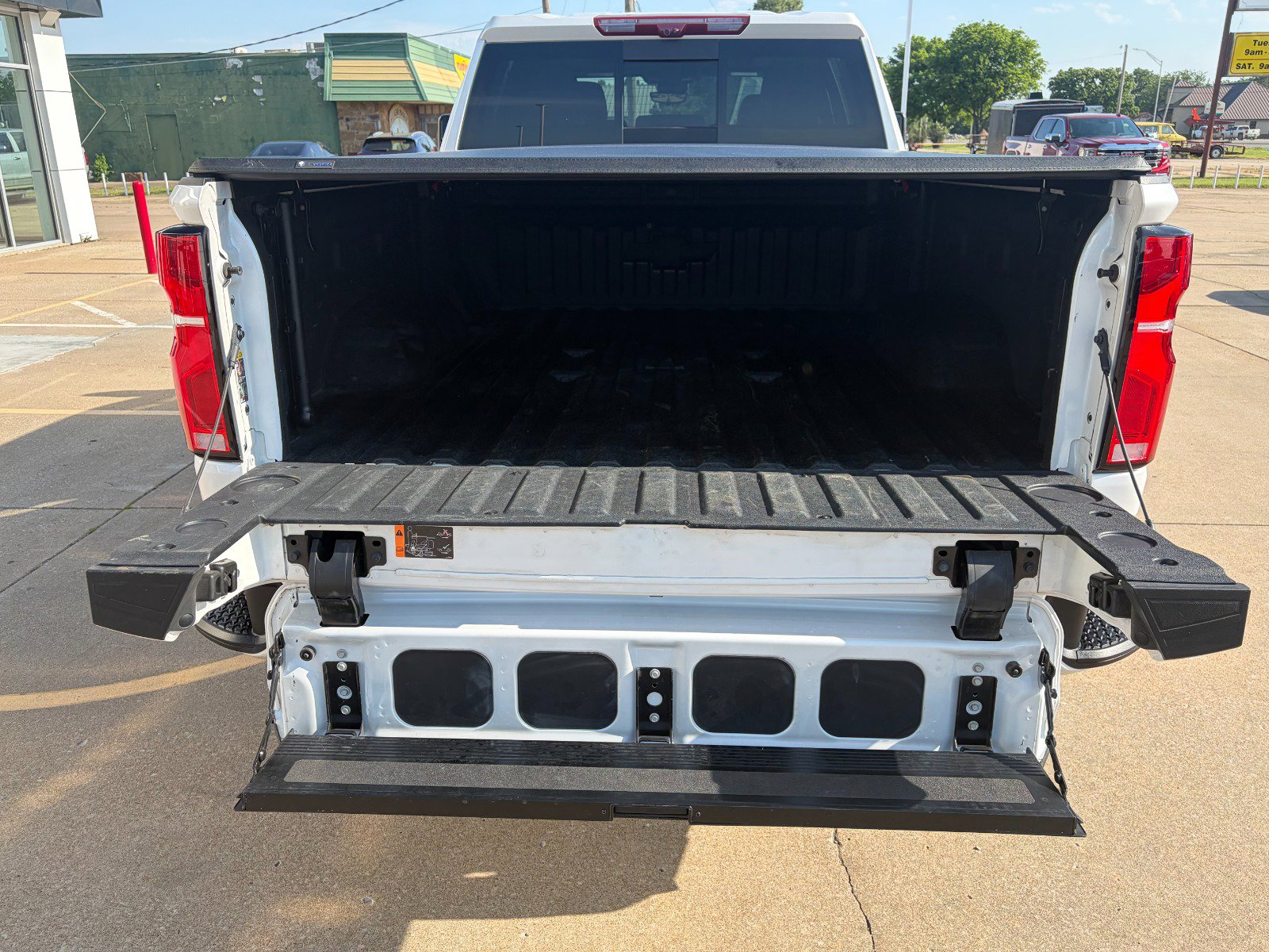 Certified 2025 Chevrolet Silverado 3500 High Country w/ High Country Premium Package AWD/4WD image 33
