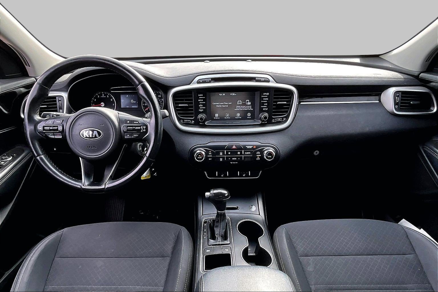 Used 2018 Kia Sorento FWD image 13