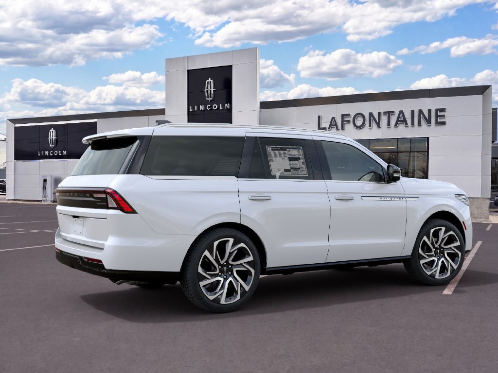 New 2027 Lincoln Navigator Reserve AWD/4WD image 6