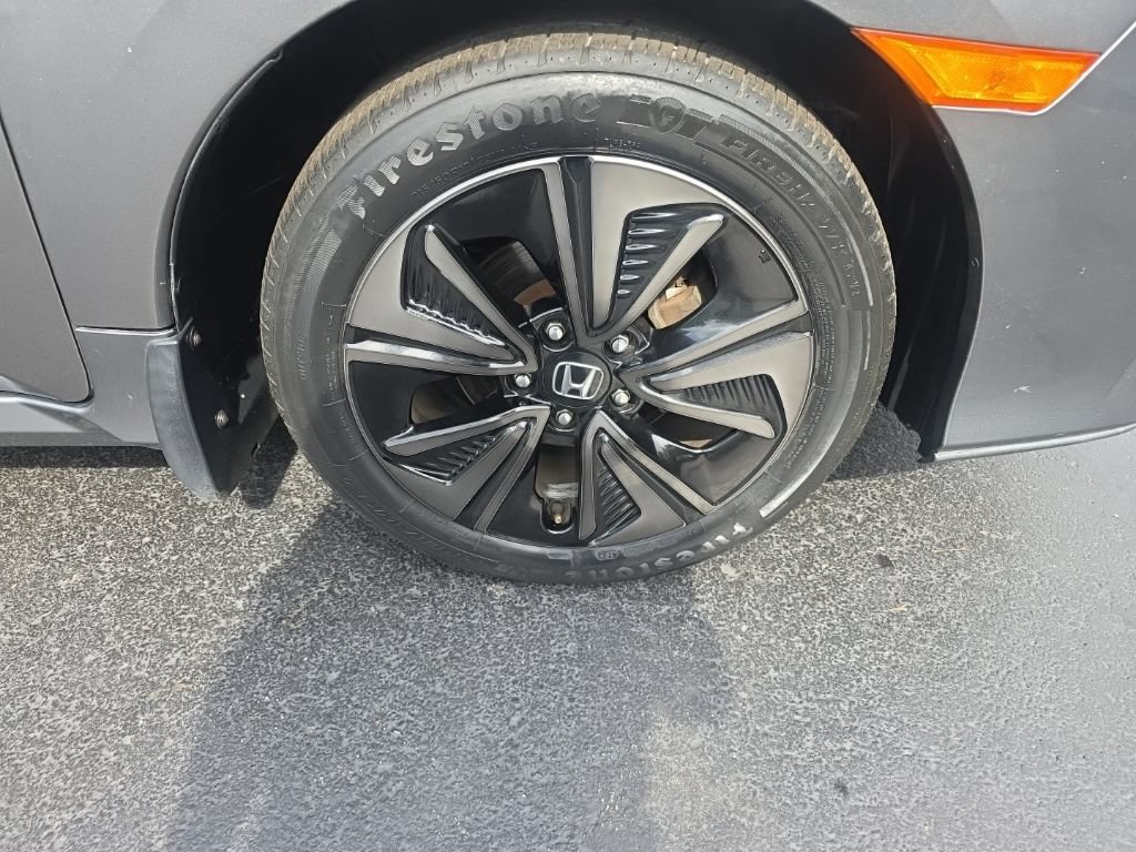 Used 2018 Honda Civic EX image 9