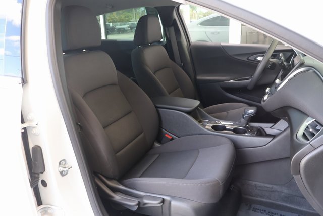 Certified 2024 Chevrolet Malibu LS image 17
