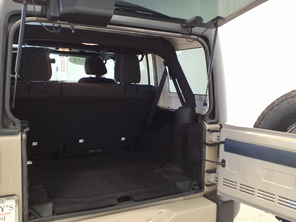 Used 2018 Jeep Wrangler Unlimited Sahara w/ Dual Top Group image 22