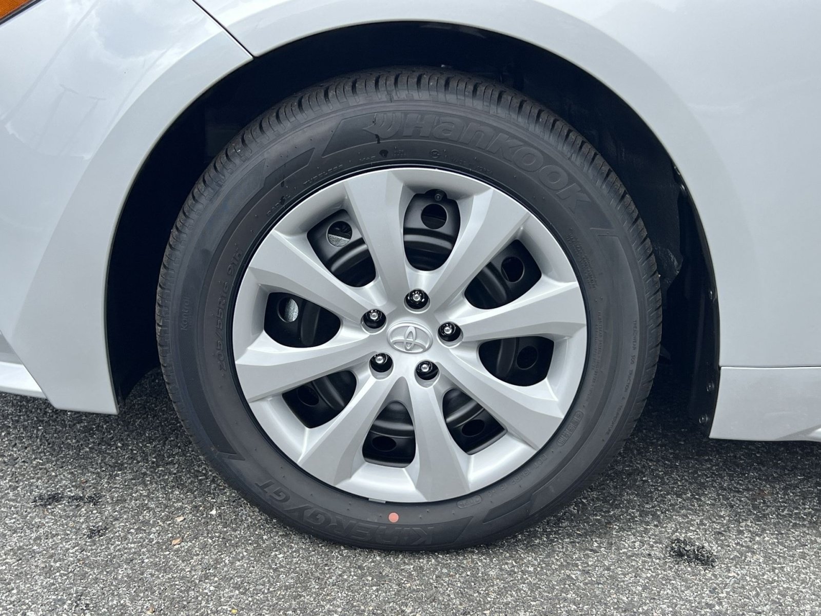 New 2027 Toyota Corolla LE FWD image 5