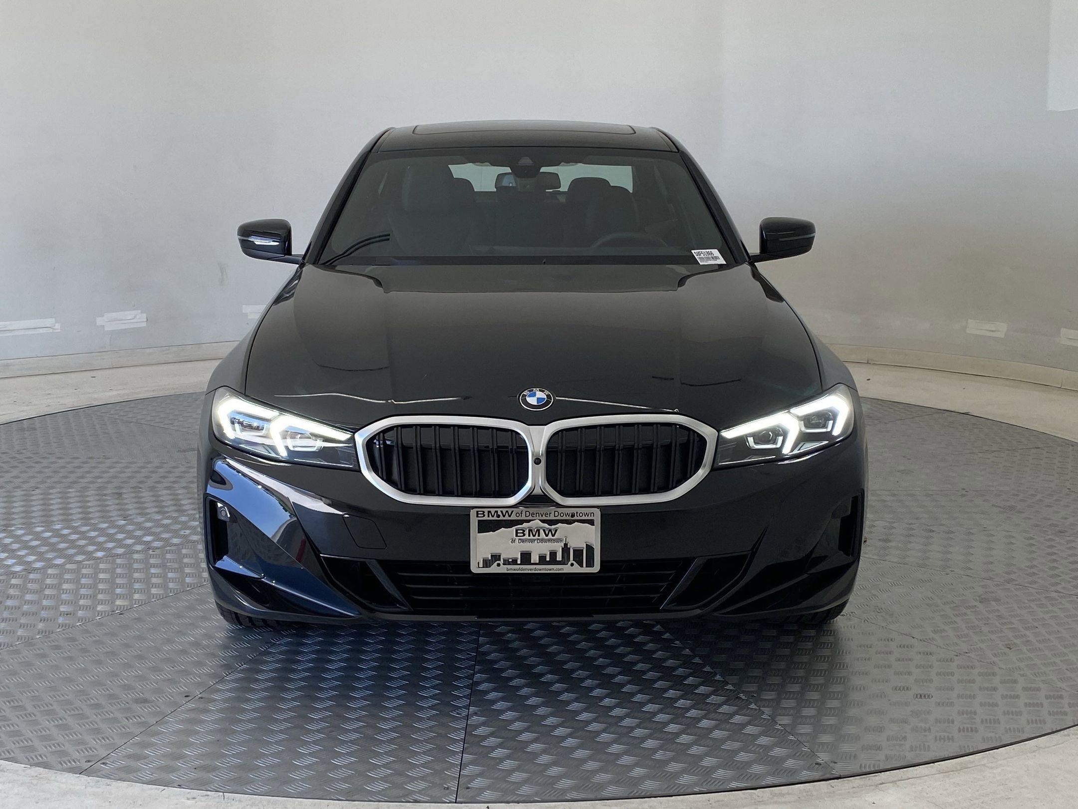 Used 2025 BMW 330i xDrive Sedan w/ Premium Package image 5