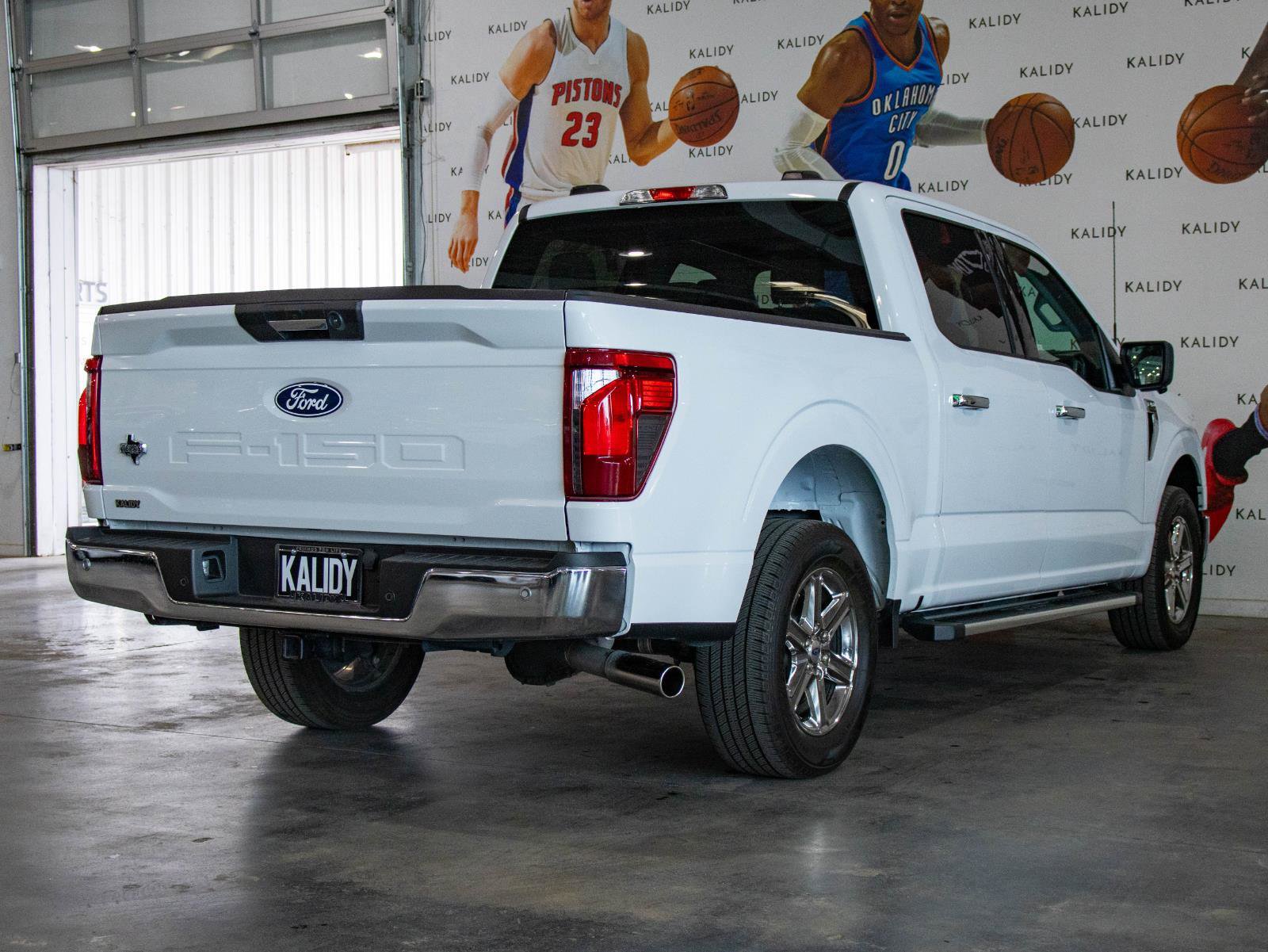 Used 2024 Ford F150 XLT w/ Mobile Office Package image 24