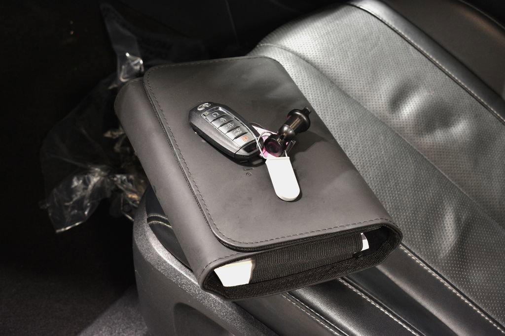 Used 2023 INFINITI QX60 Luxe w/ Cargo Package image 40