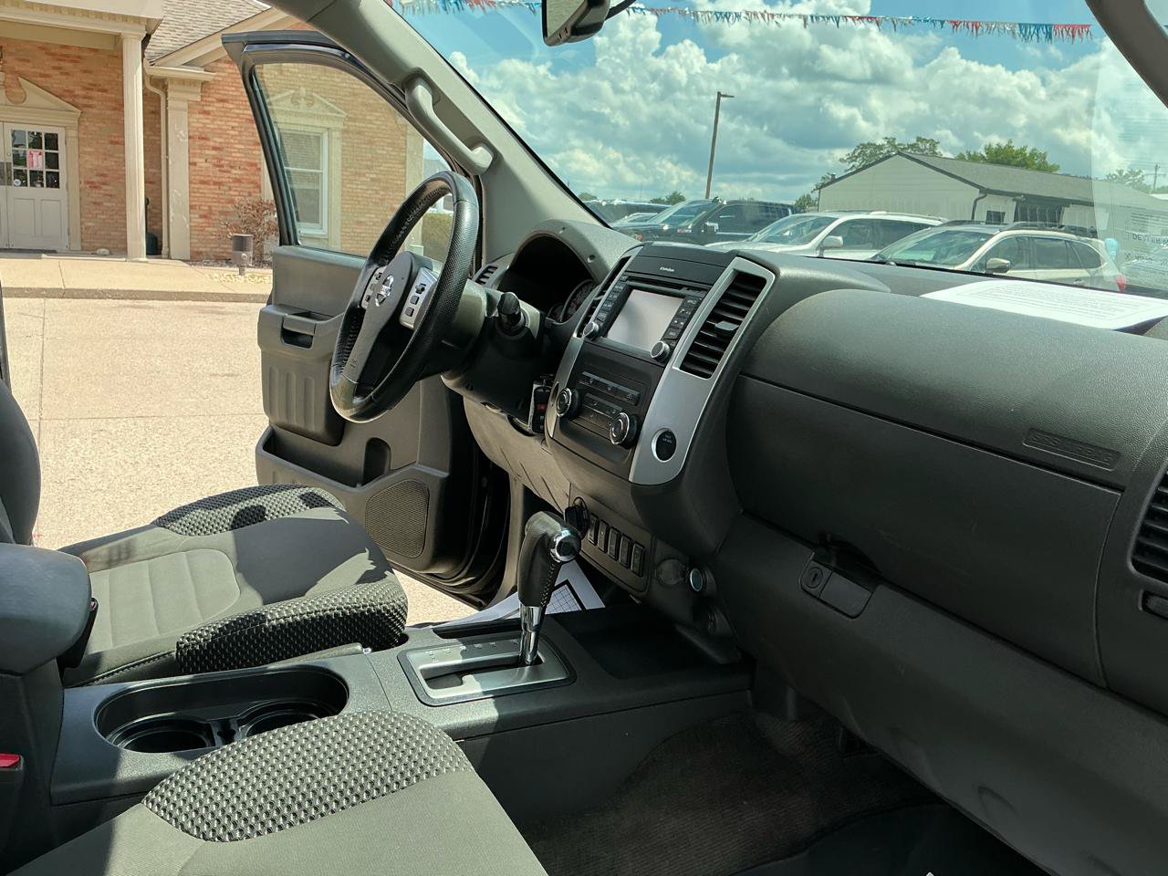 Used 2015 Nissan Xterra PRO-4X AWD/4WD image 21