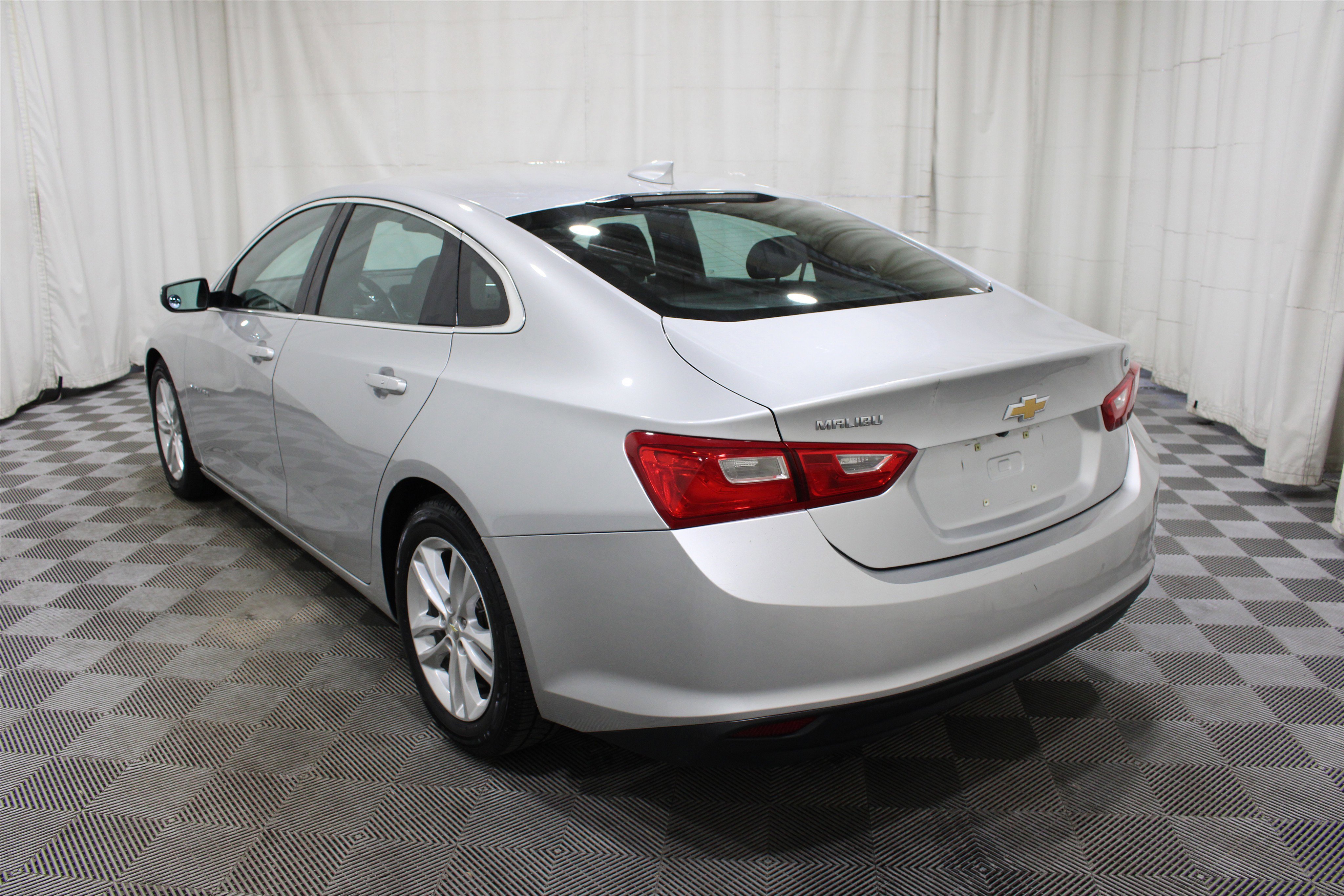 Used 2016 Chevrolet Malibu LT image 27