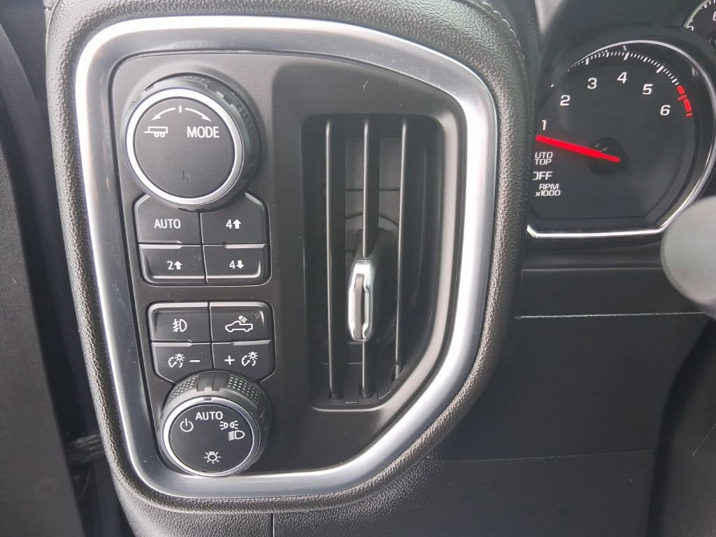 Used 2020 Chevrolet Silverado 1500 RST image 21