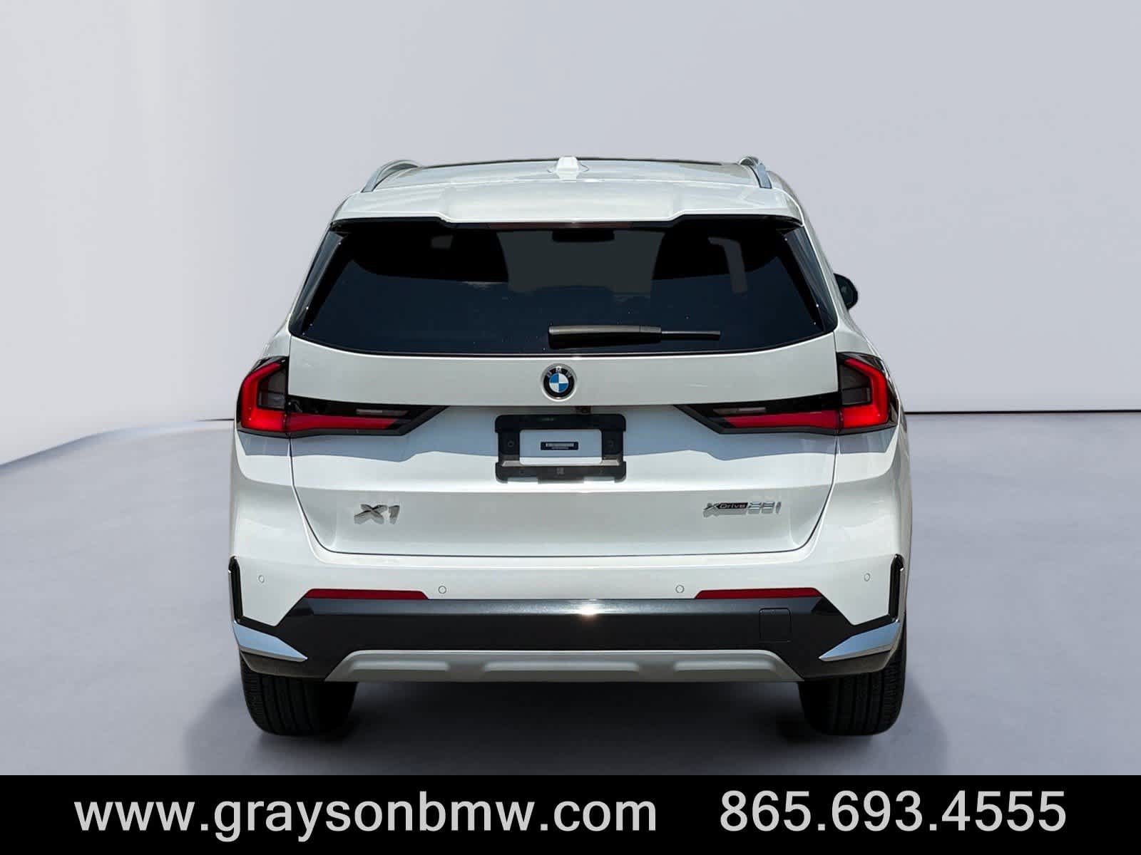Used 2023 BMW X1 xDrive28i w/ Convenience Package AWD/4WD image 4