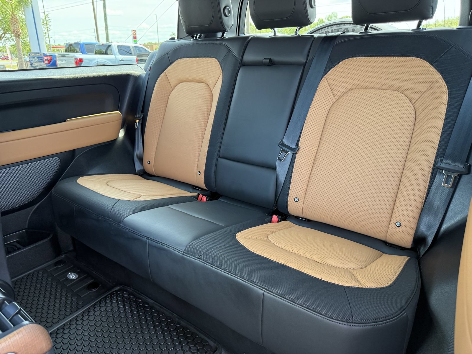 Used 2023 Land Rover Defender 90 X-Dynamic SE AWD/4WD image 21