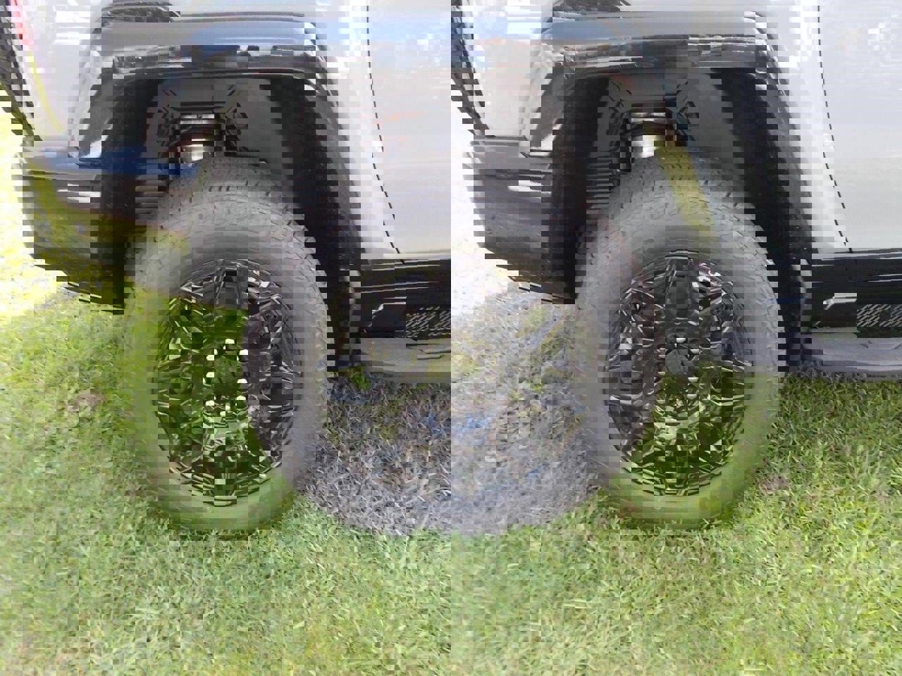 New 2025 GMC Hummer EV 2X image 3