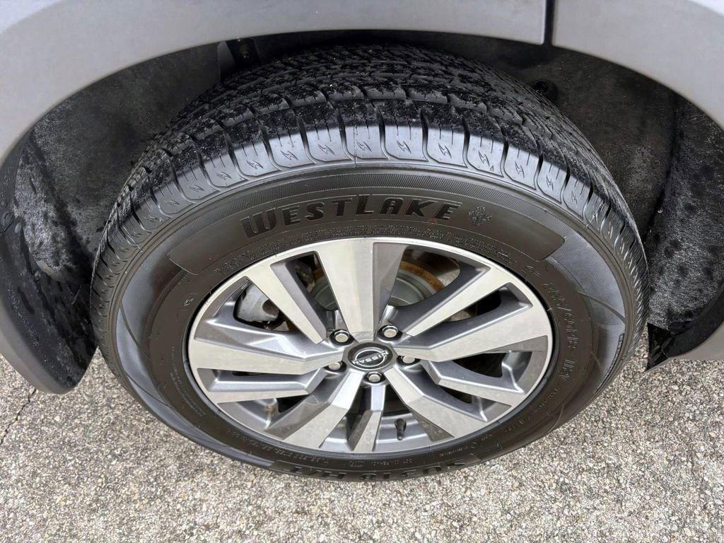 Used 2022 Nissan Pathfinder SL image 10