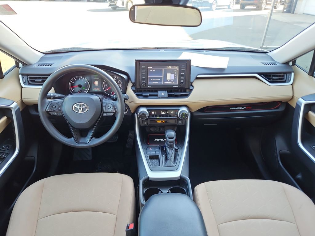 Used 2020 Toyota RAV4 XLE image 9