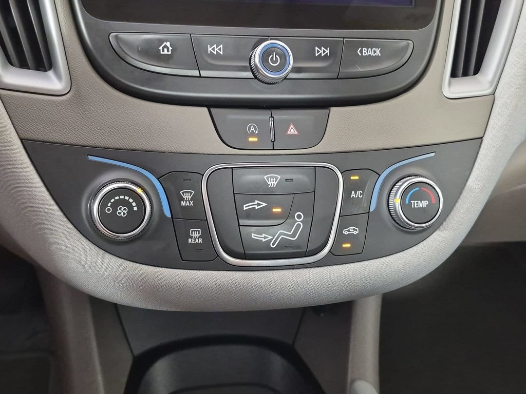Certified 2025 Chevrolet Malibu LS FWD image 25