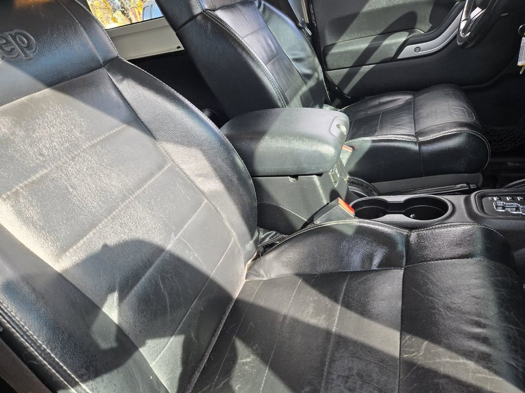 Used 2012 Jeep Wrangler Rubicon w/ Dual Top Group image 19