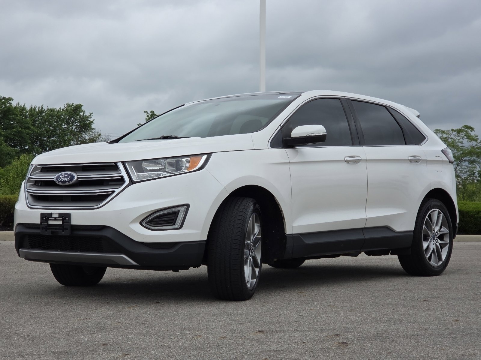 Used 2015 Ford Edge Titanium w/ Equipment Group 301A AWD/4WD image 14