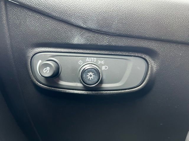 Used 2022 Chevrolet Equinox RS image 13