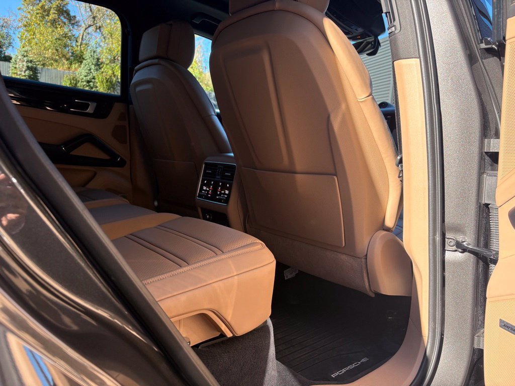 Certified 2020 Porsche Cayenne S AWD/4WD image 22