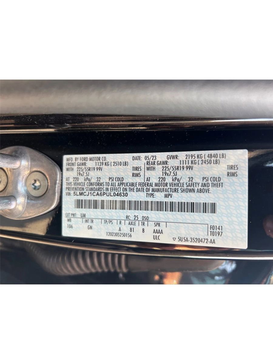 Used 2023 Lincoln Corsair FWD w/ Equipment Group 101A image 28