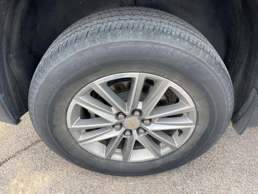Used 2022 Chevrolet Traverse LT FWD image 10