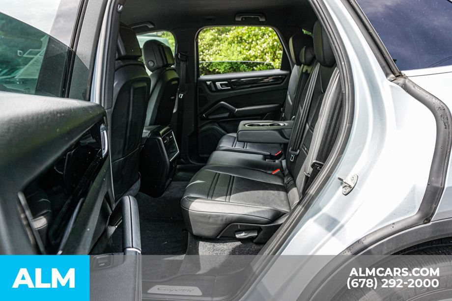 Used 2023 Porsche Cayenne AWD/4WD image 20