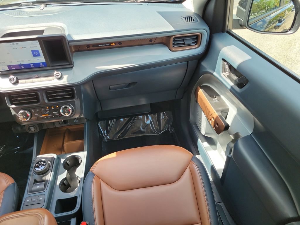 Used 2024 Ford Maverick Lariat image 16