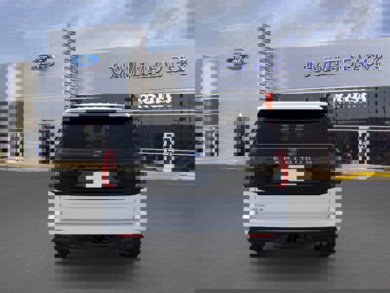 New 2025 Ford Expedition Active image 5