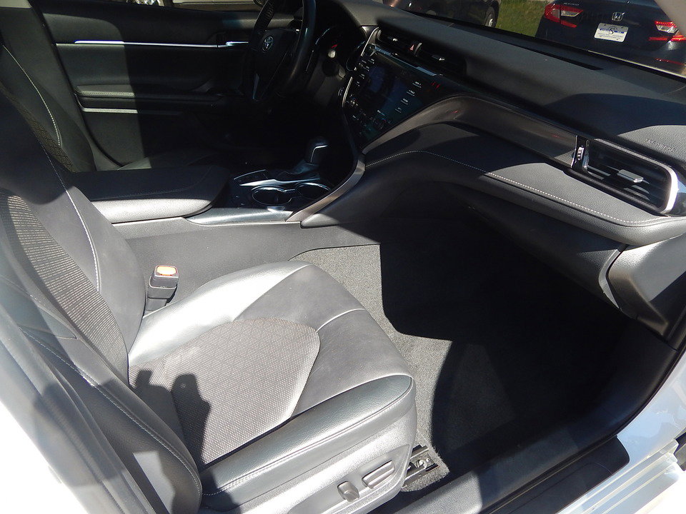 Used 2020 Toyota Camry XSE image 20