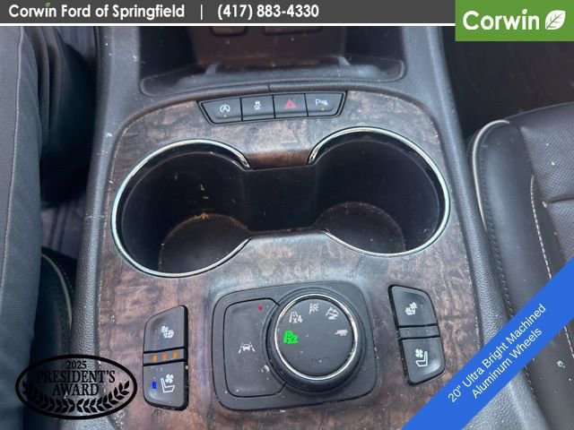 Used 2020 GMC Acadia Denali w/ Technology Package AWD/4WD image 17