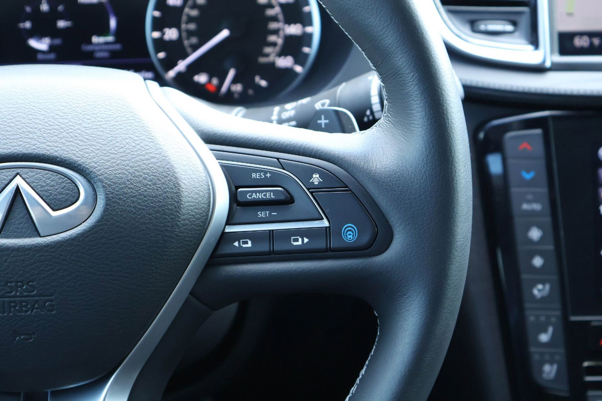 Used 2025 INFINITI QX50 Sport AWD/4WD image 23