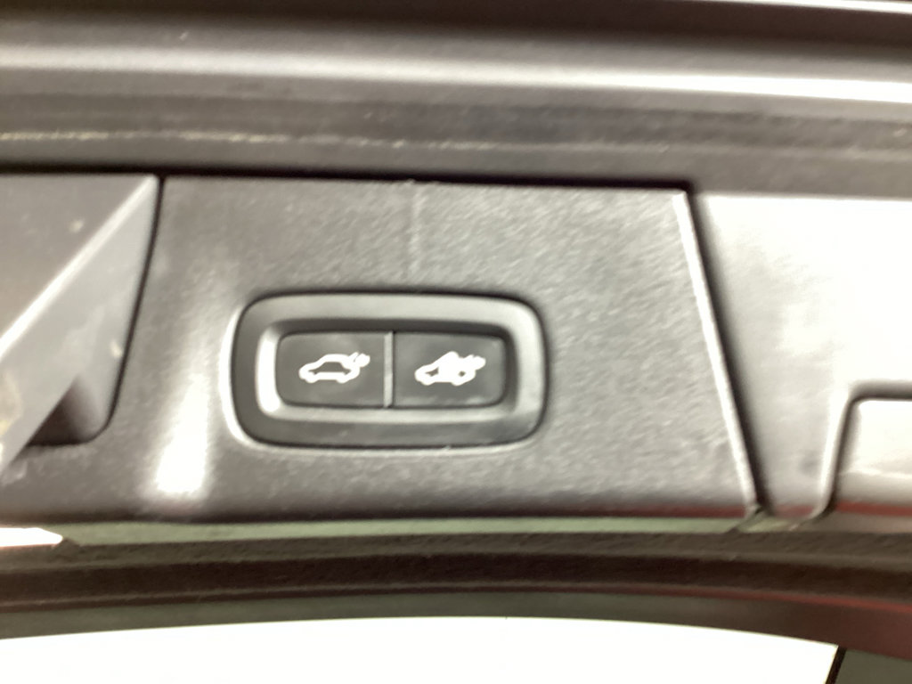 Used 2017 Volvo V90 T6 Cross Country AWD/4WD image 36