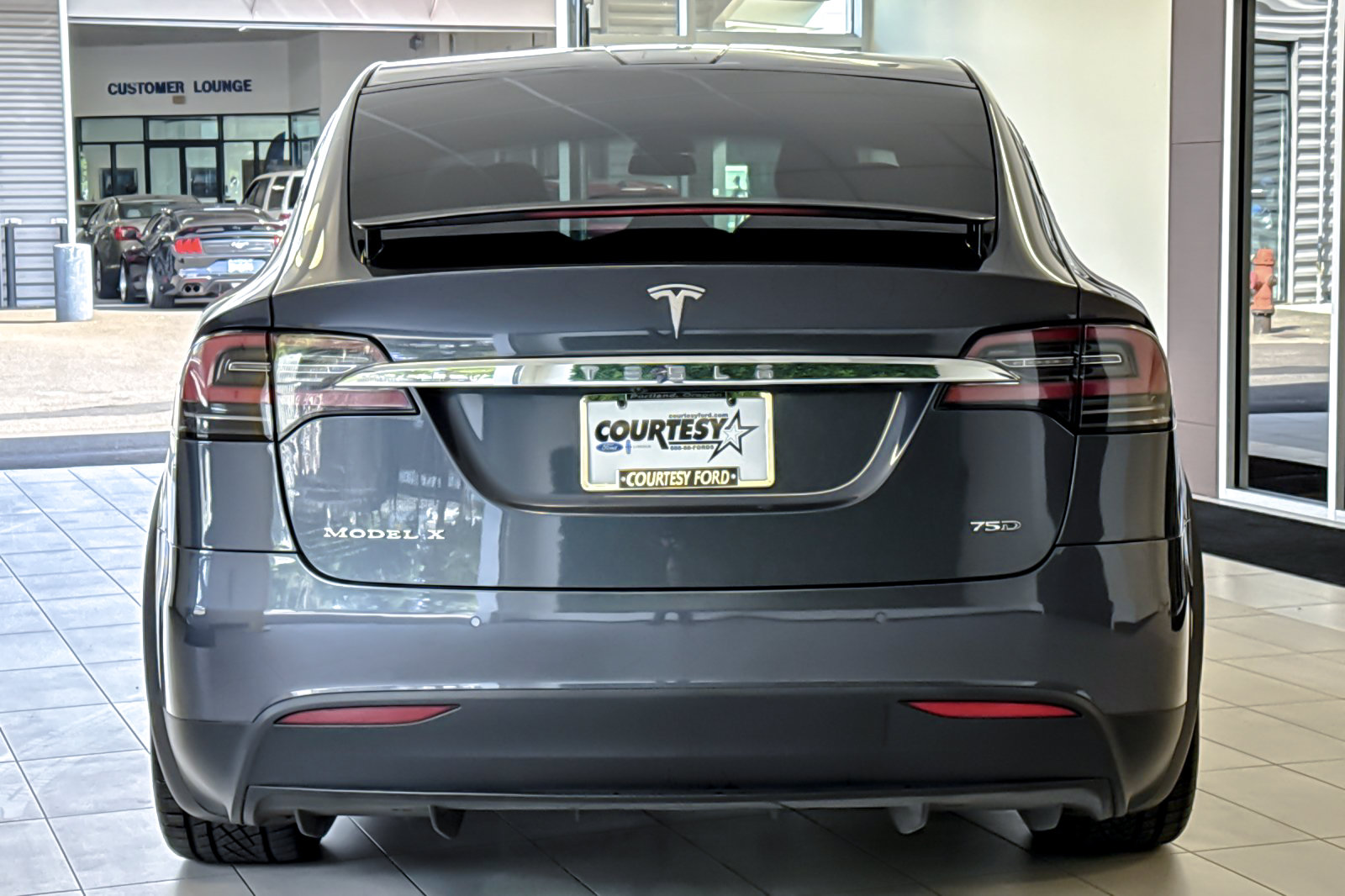 Used 2019 Tesla Model X 75D AWD/4WD image 5