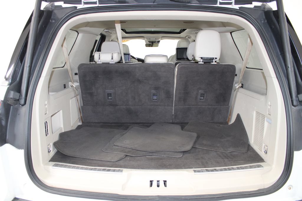 Used 2020 Lincoln Navigator L Reserve w/ Luxury Package AWD/4WD image 17
