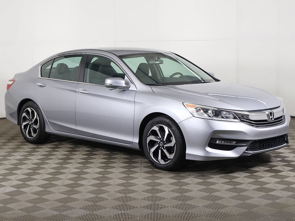 Used 2017 Honda Accord EX image 49