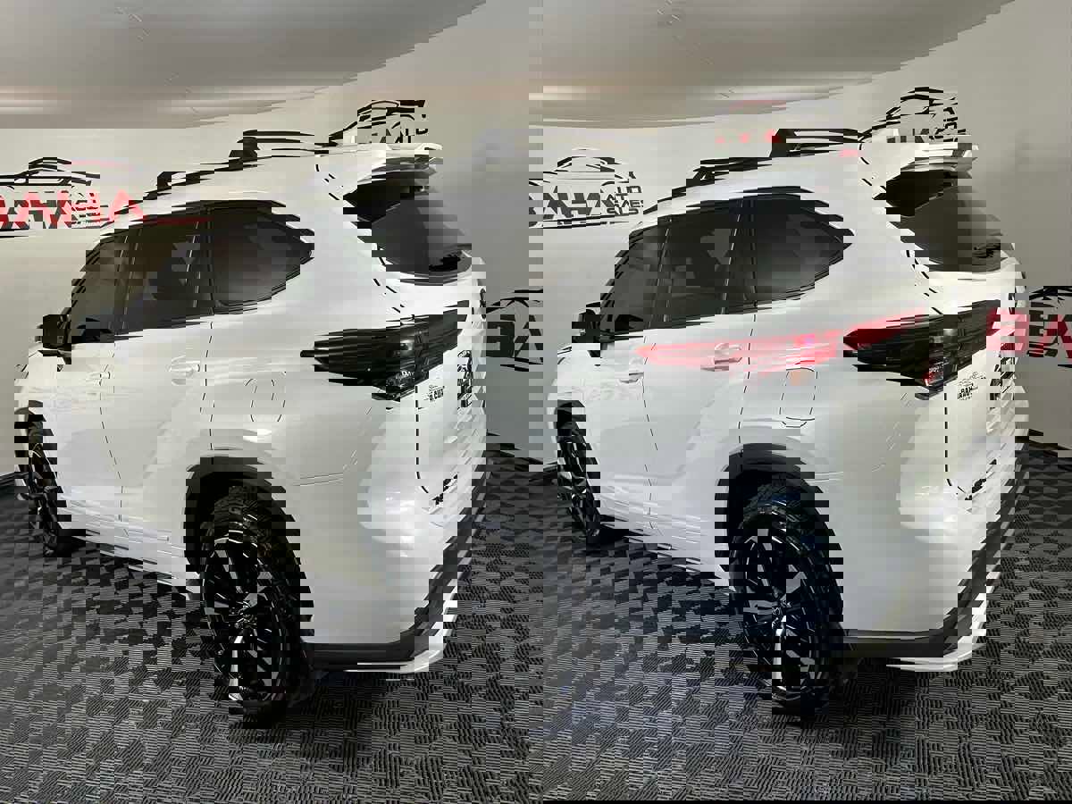 Used 2022 Toyota Highlander XSE image 4