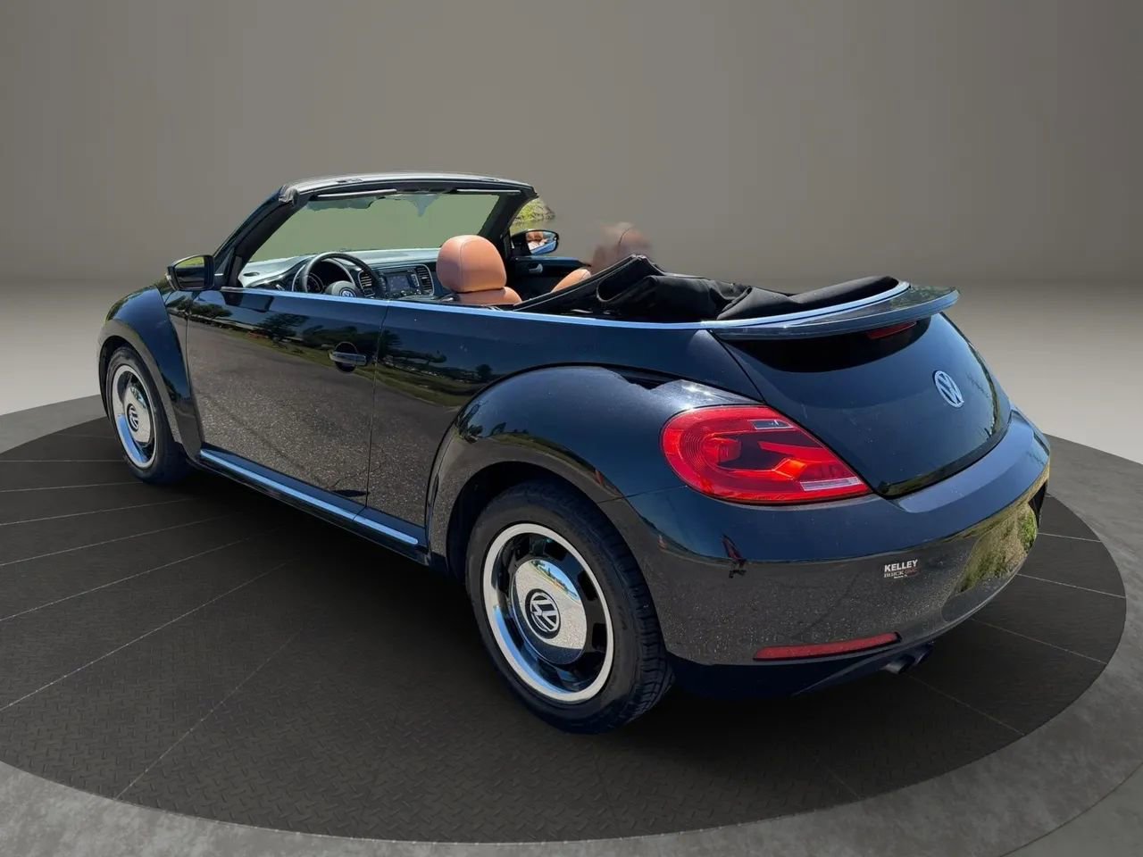 Used 2015 Volkswagen Beetle 1.8T FWD image 4