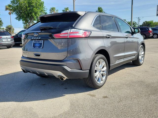 Certified 2022 Ford Edge Titanium AWD/4WD image 6