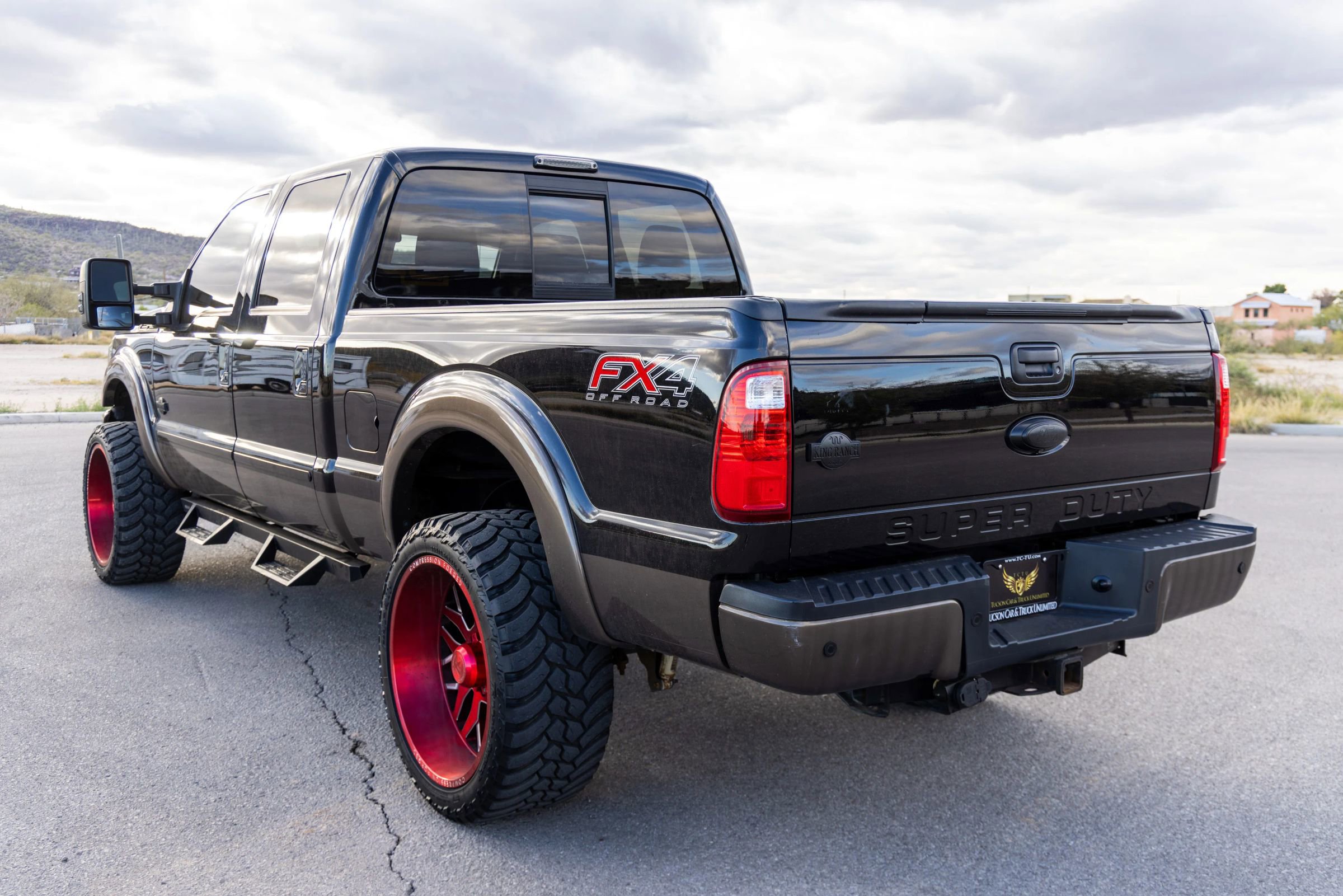 Used 2016 Ford F350 King Ranch w/ King Ranch w/Chrome Package AWD/4WD image 3