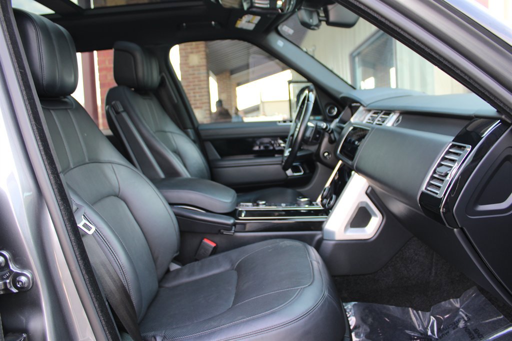 Used 2018 Land Rover Range Rover Supercharged image 12