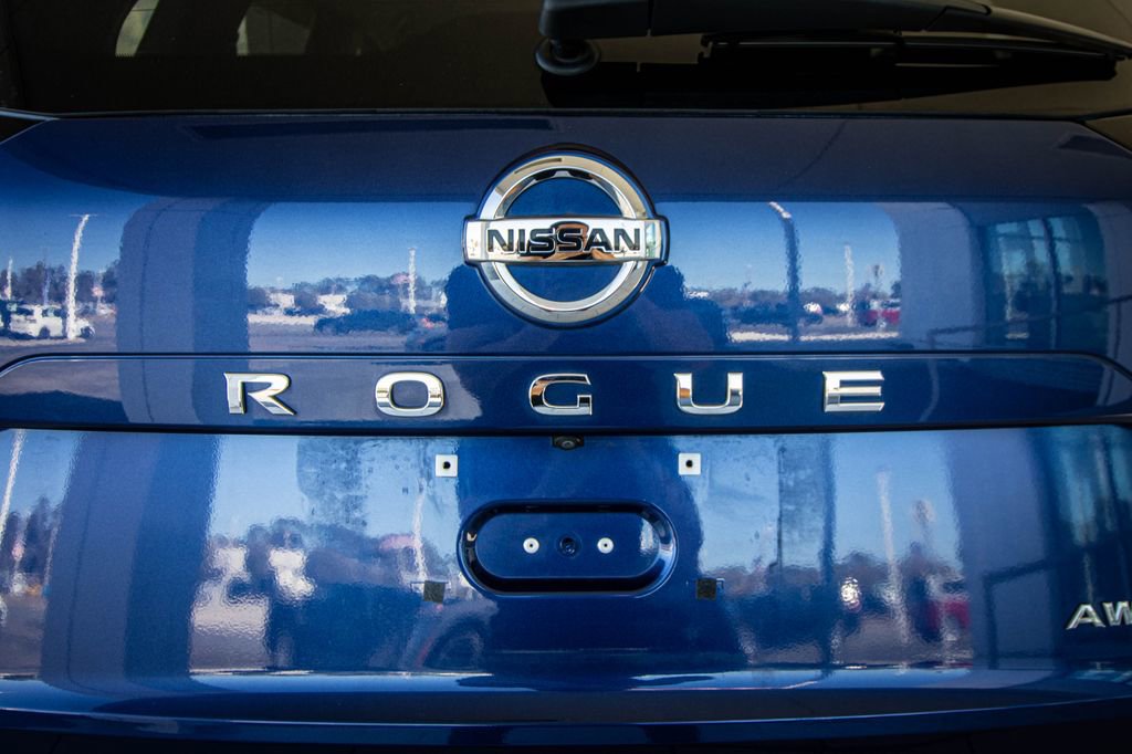 Used 2021 Nissan Rogue S image 15
